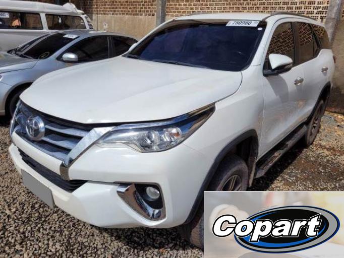 TOYOTA HILUX SW4 19/19
